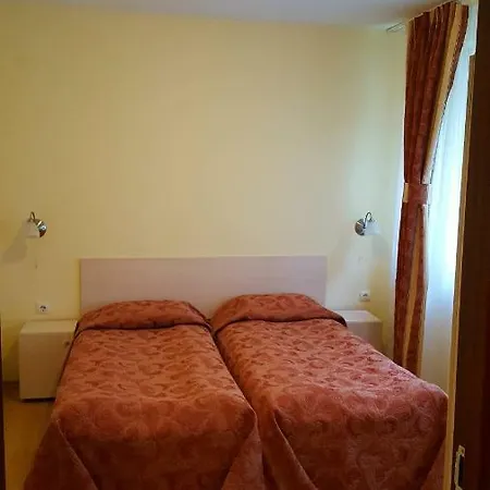 The Castle Complex - 401